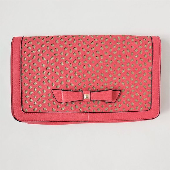 Handbags - 🎃 Leather look Crossbody Clutch with Bow • Gold